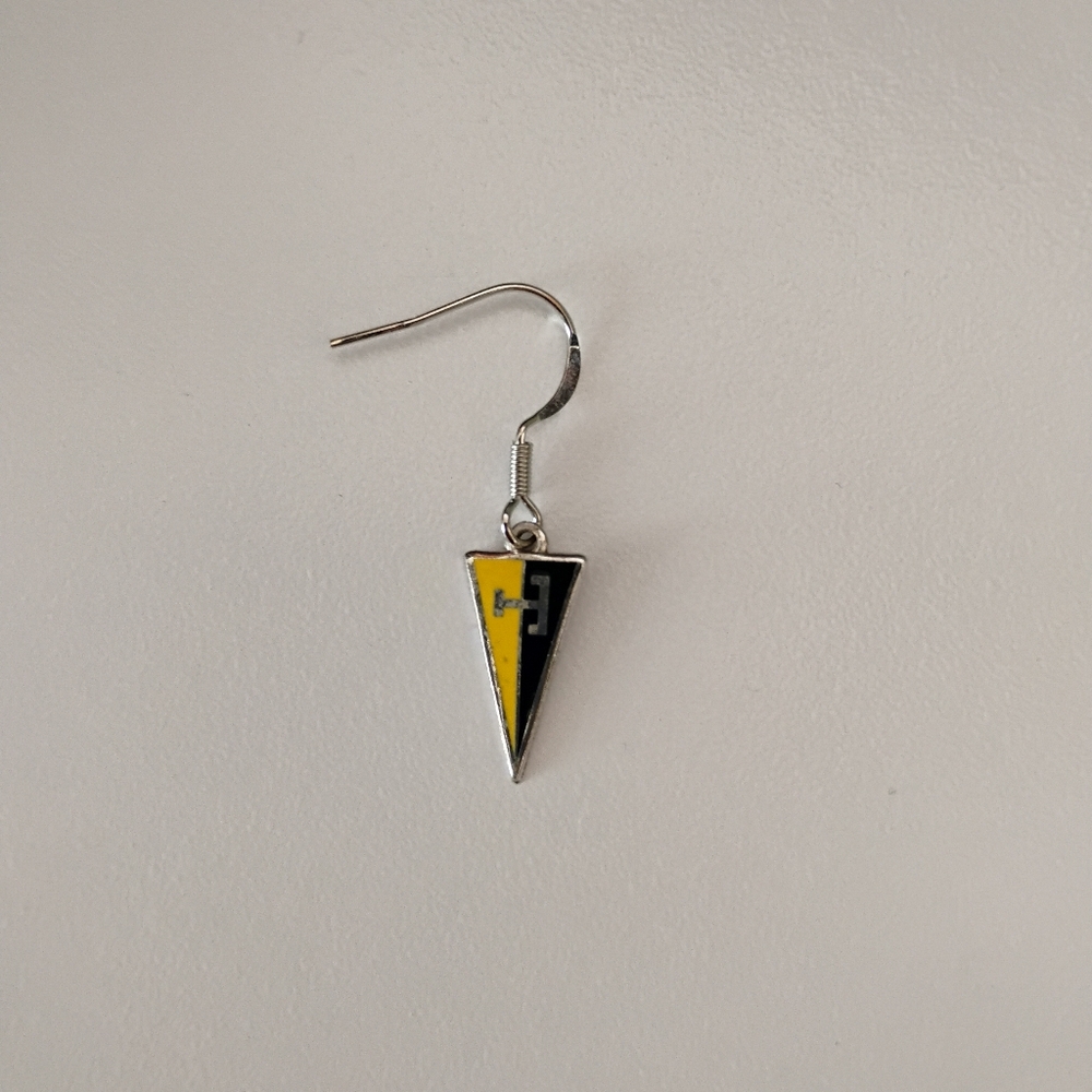 T pennant charm earring.